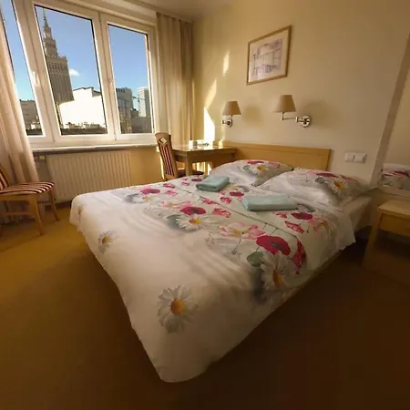 10q- Z6 402a * Varsó